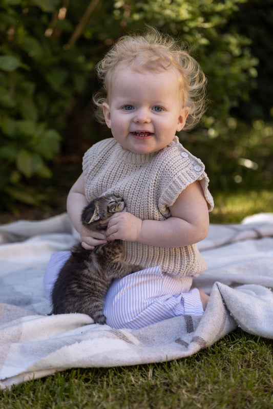 Pequeno Tocon - knitted spencer - tan