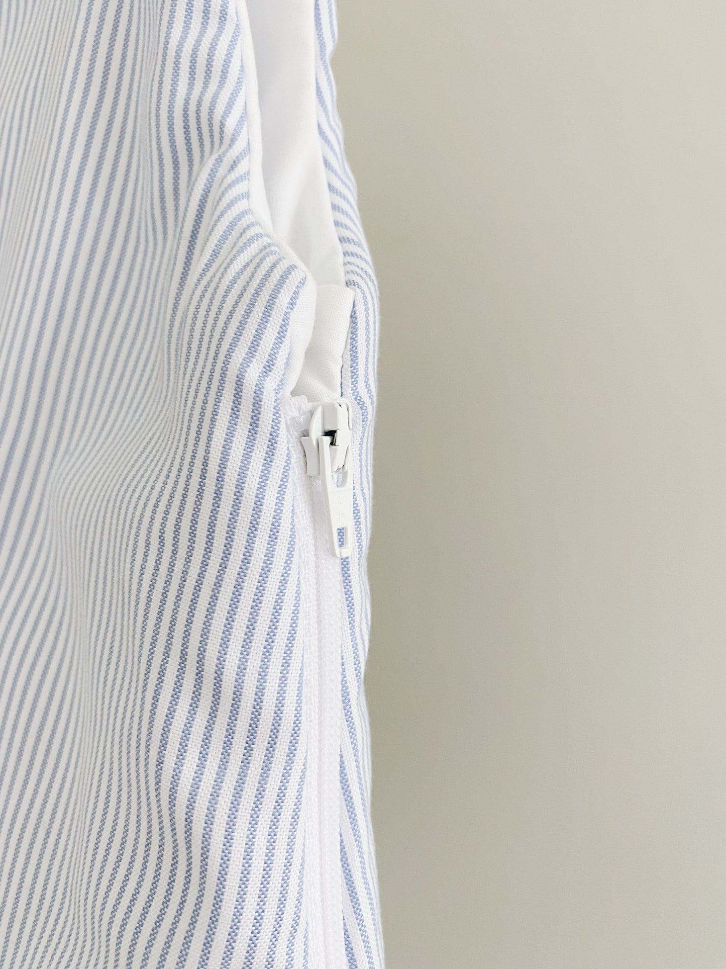 Sleeping bag stripe - pale blue