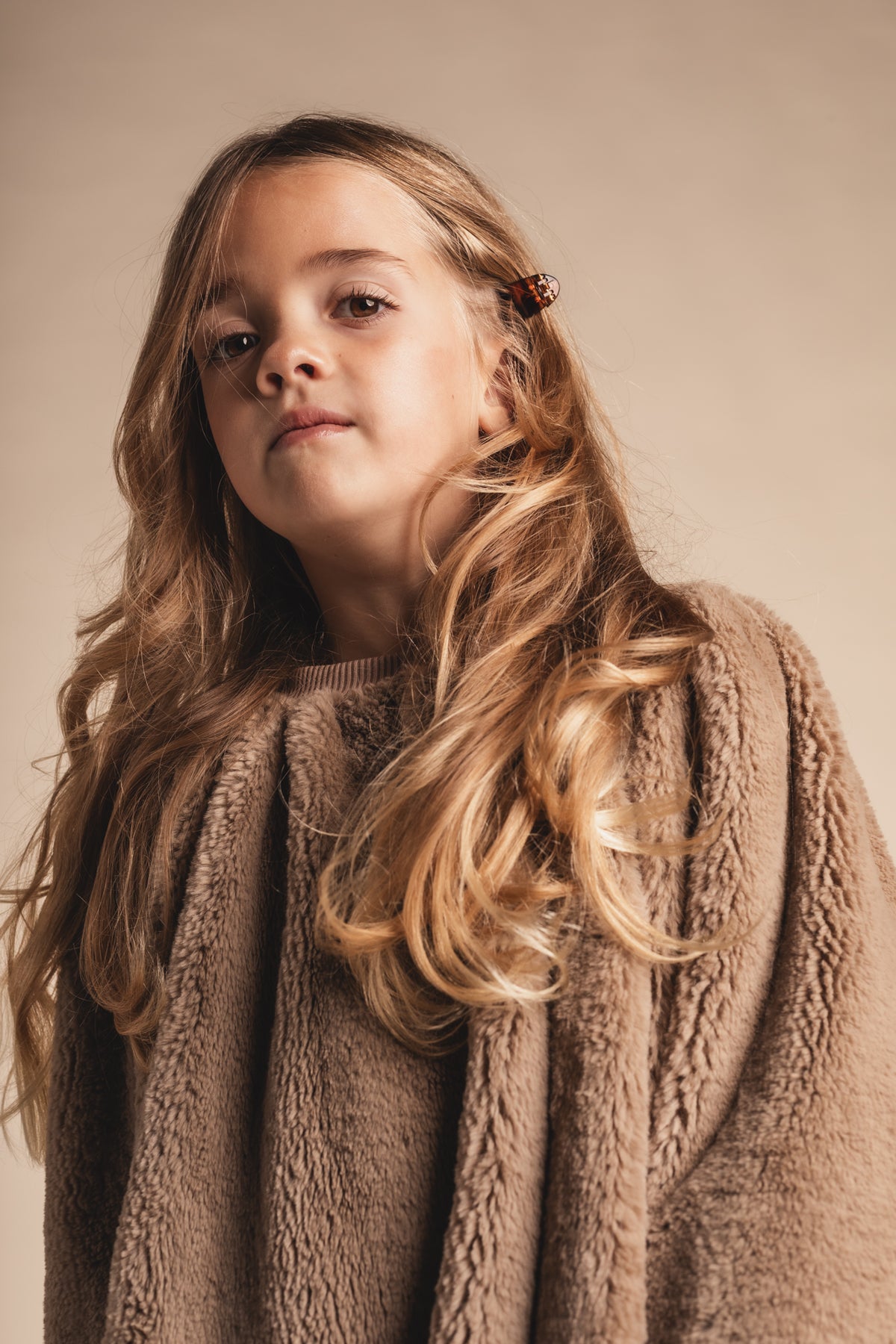 Baje Studio - faux fur dress Bowe - beige
