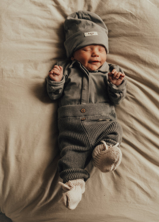 Baje Studio - knitted pants Brawdy - greyish blue