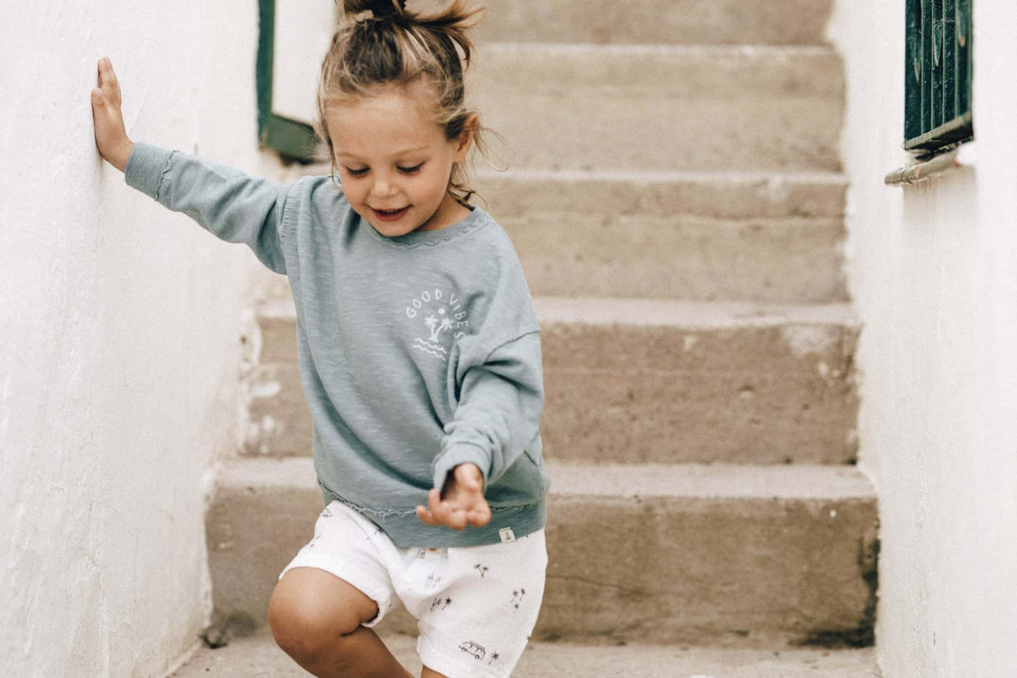 Good vibes sweater - blue gray