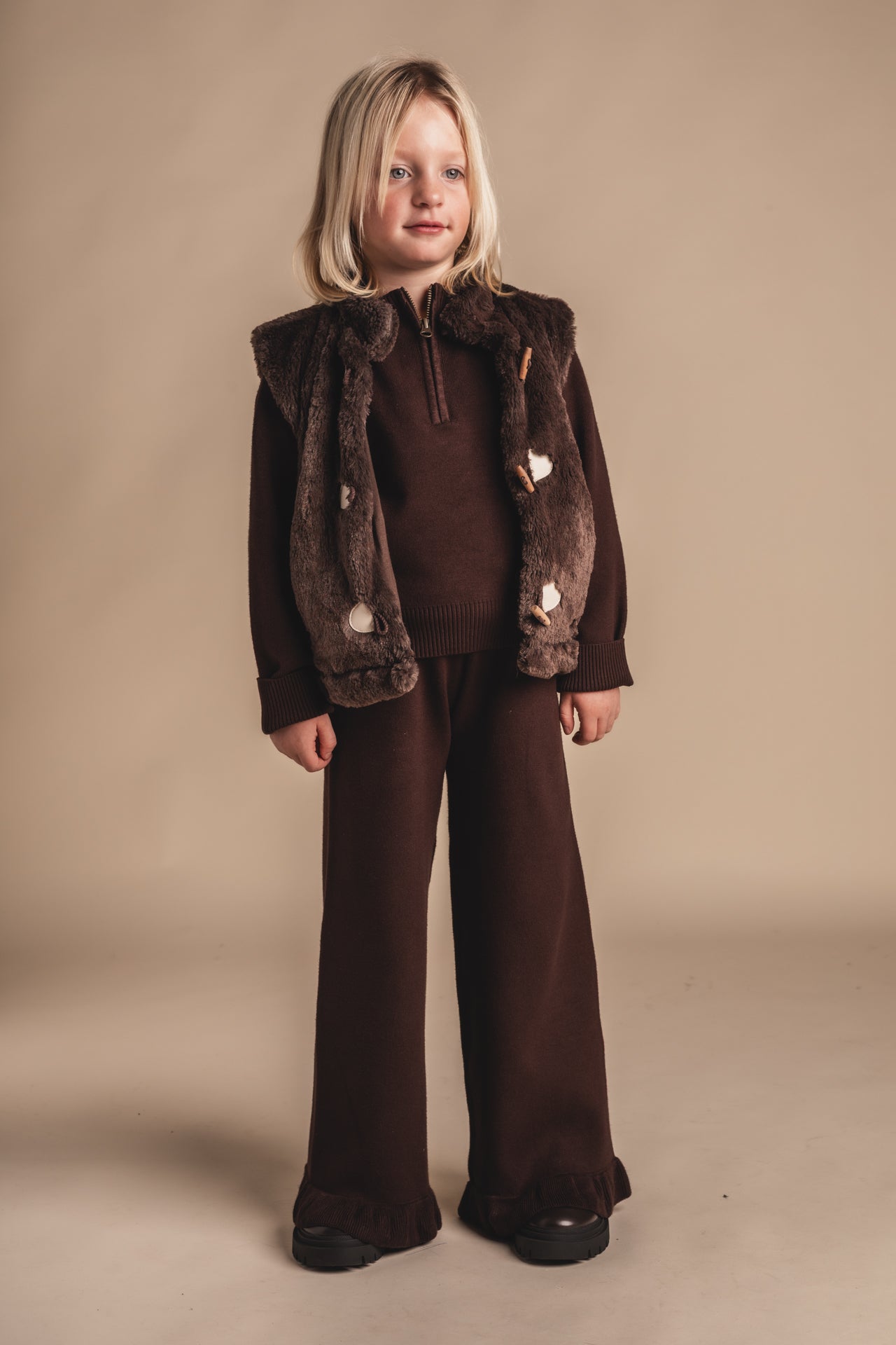 Baje Studio - pants Nikol - brown choco