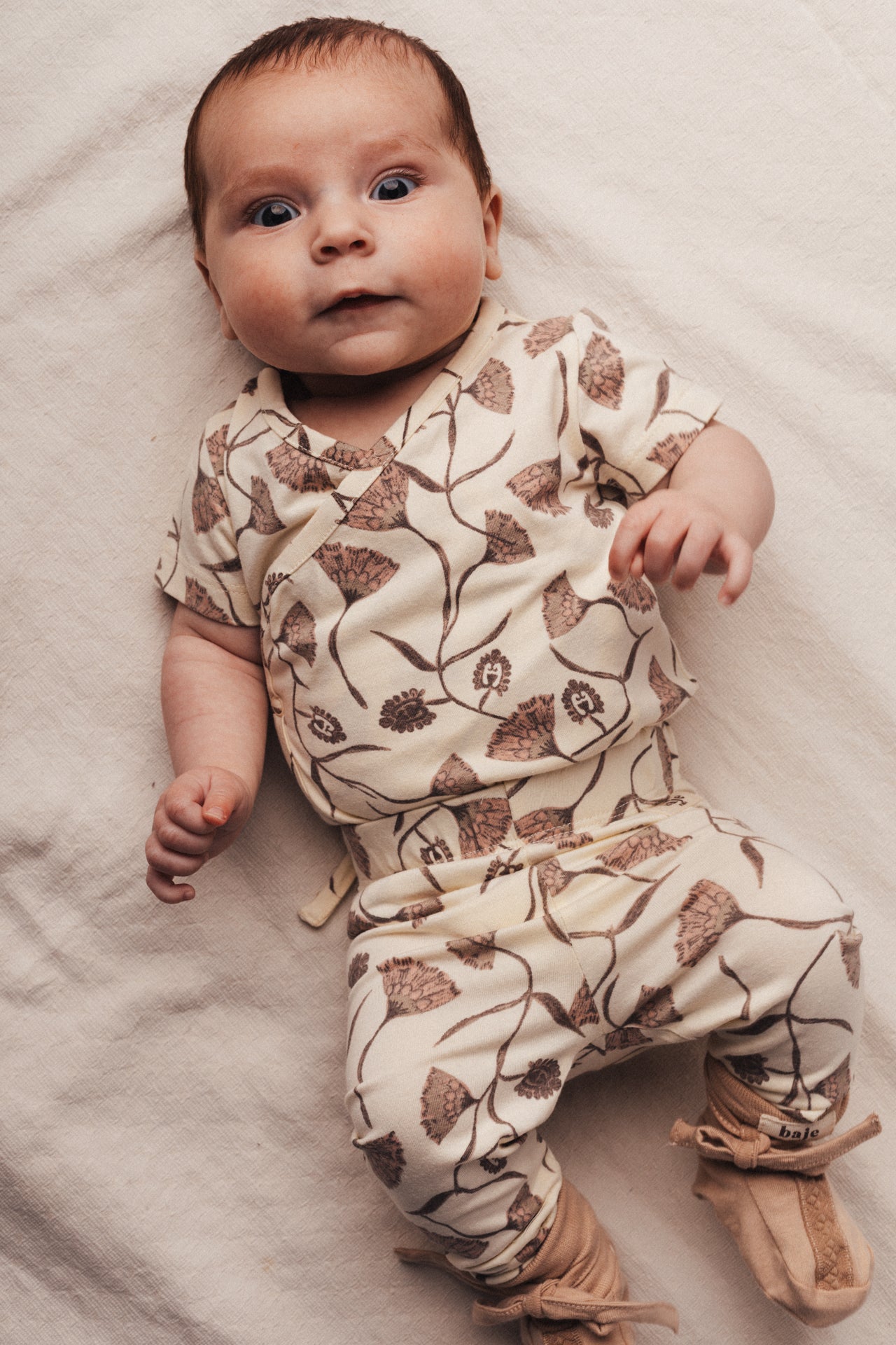 Baje Studio - bodysuit aop flower Joia - crème oat