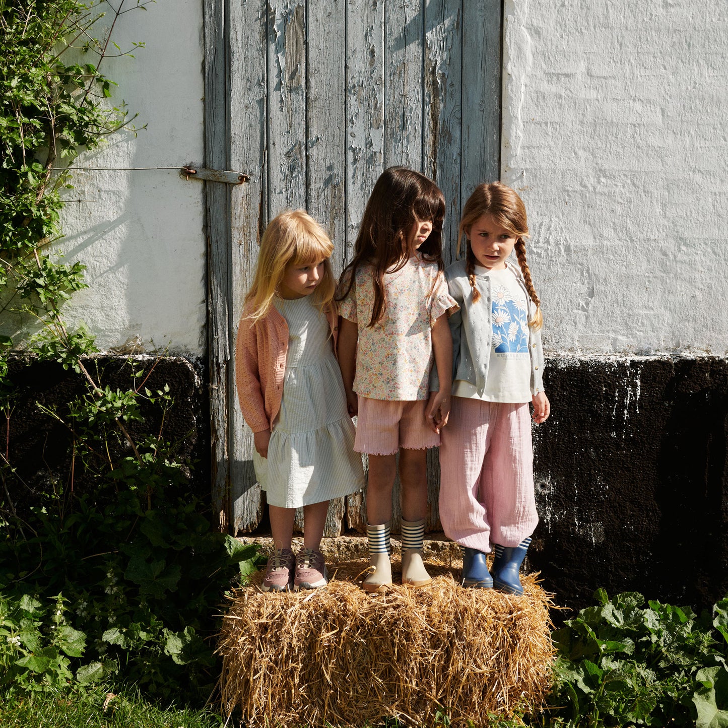 Wheat - shirt Ally - bright flowers