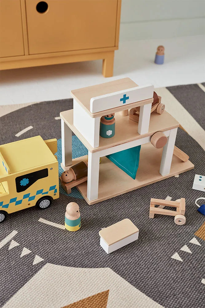 Houten ambulance - AIDEN