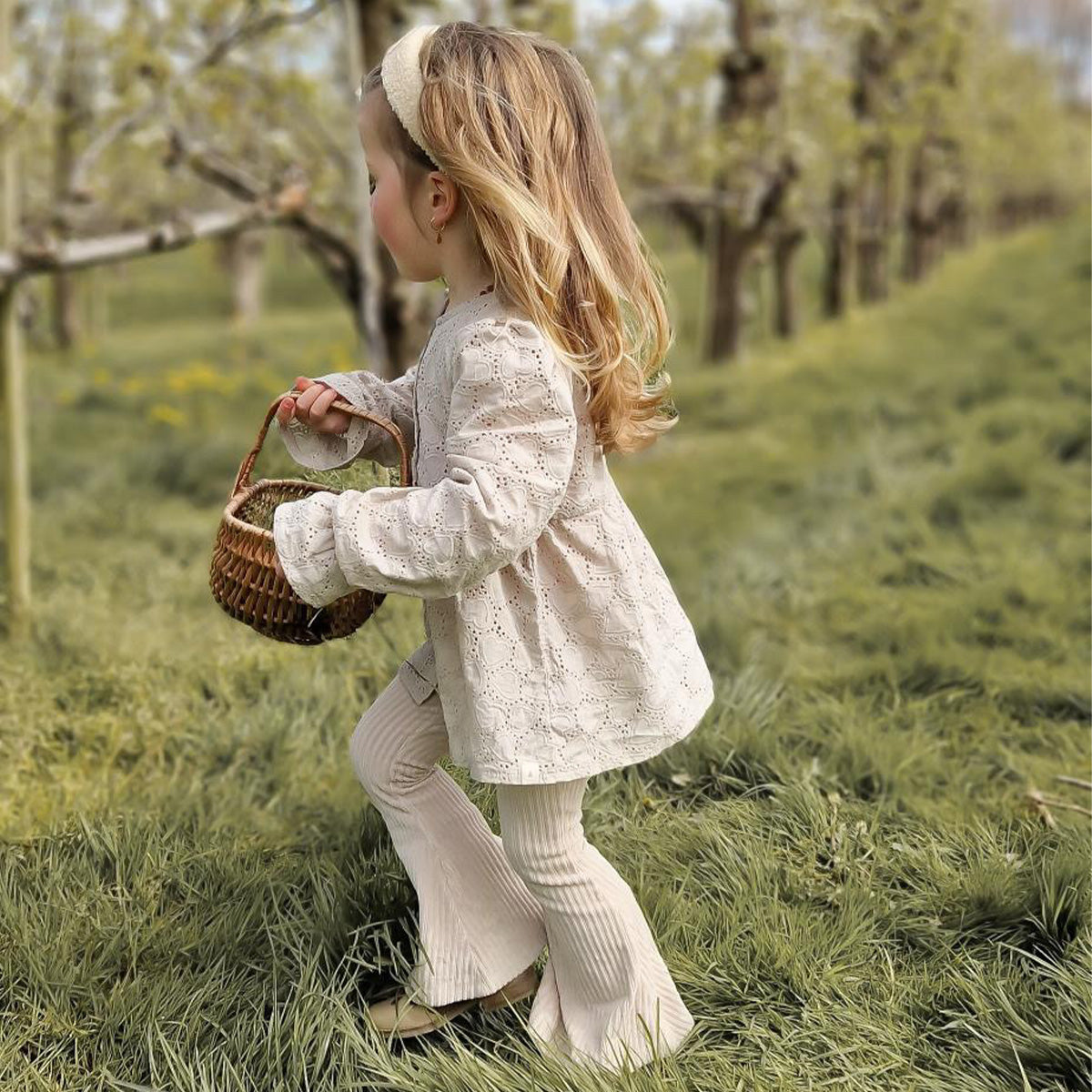 Navy Natural - flared broek brede rib - crème