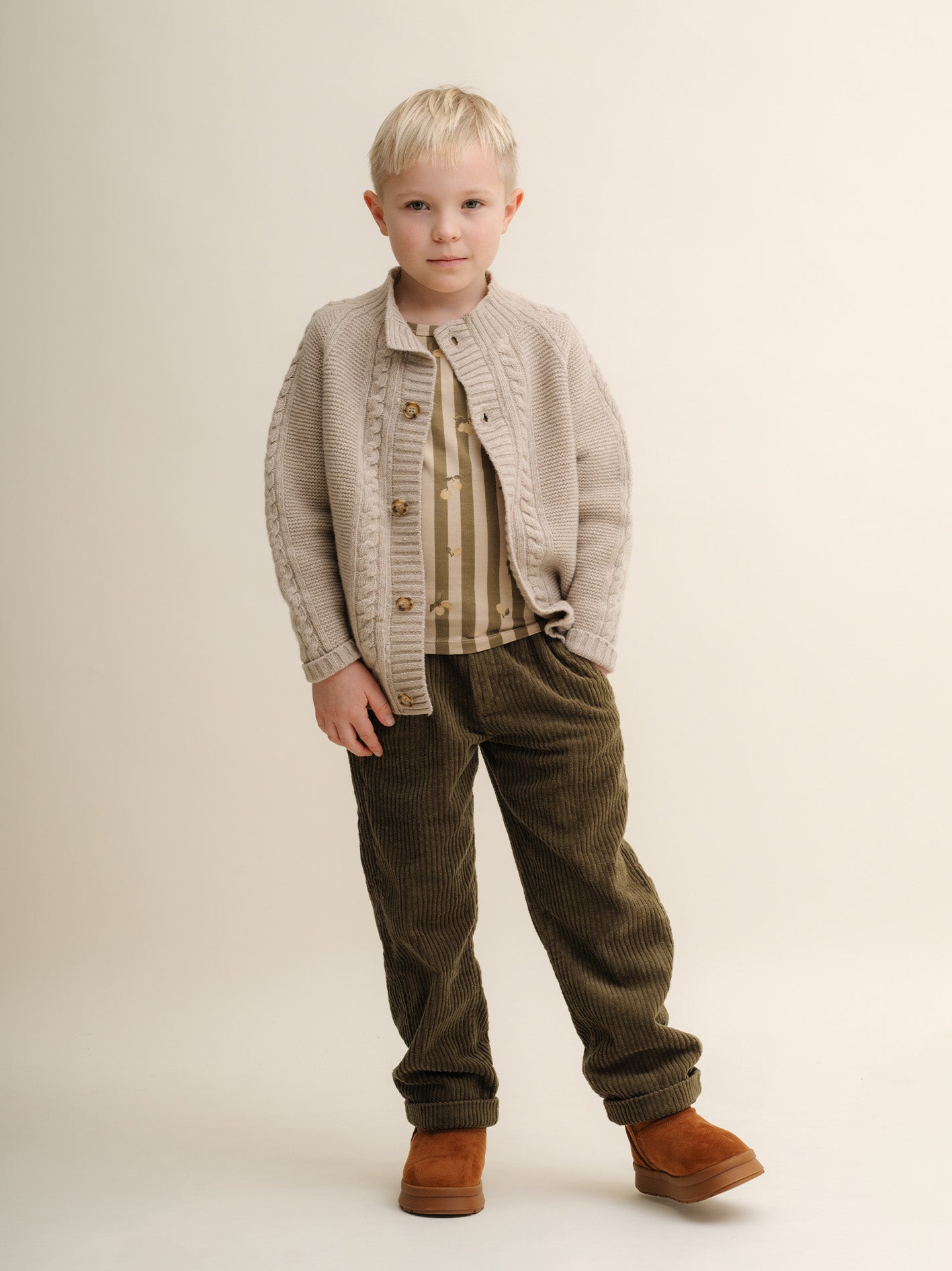 Wool knitted cable cardigan - oat