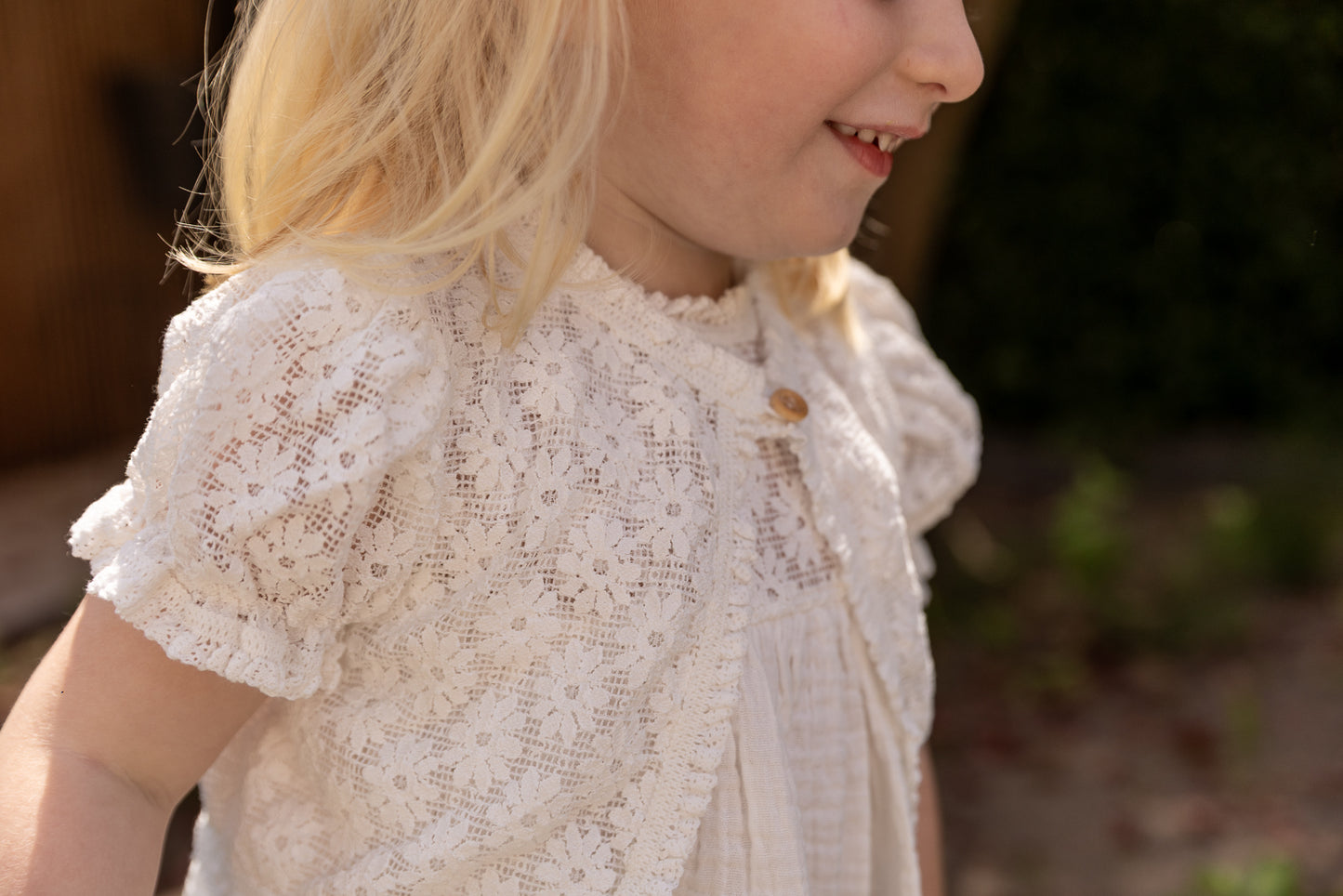 Monbebe - daisy cardigan - ivory white