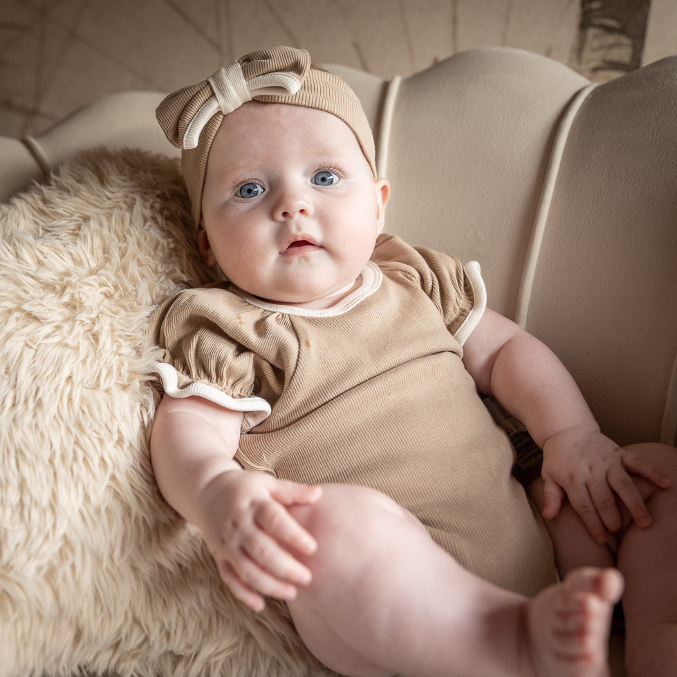 Peekaboo - hair ribbon Karen - mocha