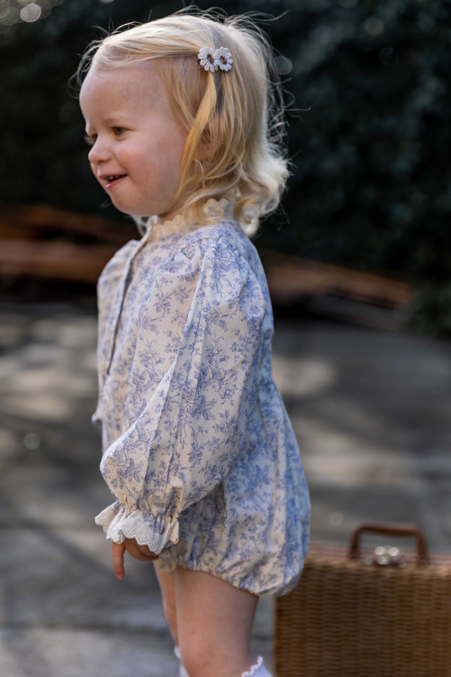 Hazel bodysuit ~ blue flower