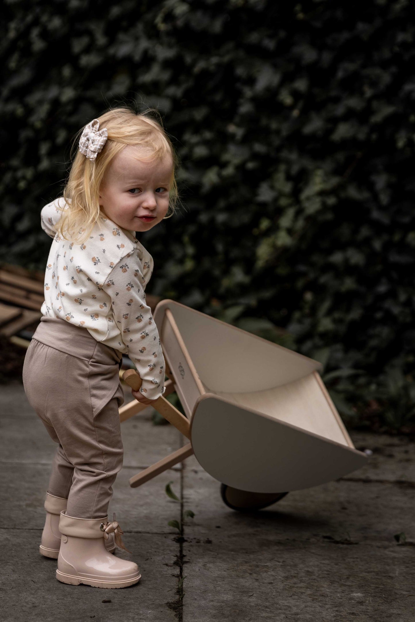 Camellia top ~ flower ivory