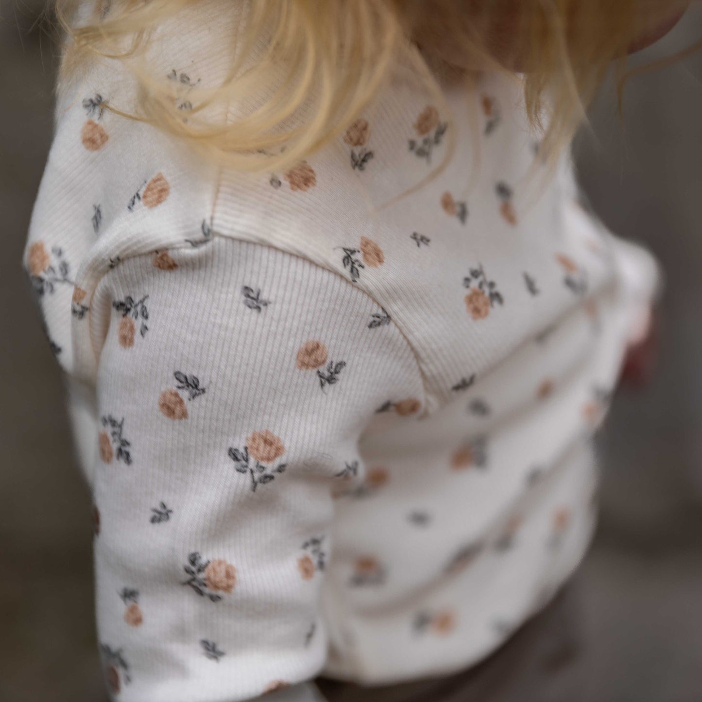 Camellia top ~ flower ivory