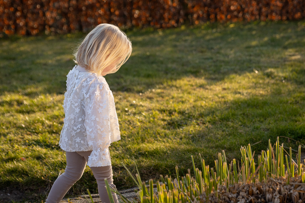 Two You Label - flower lace blouse Vienne - oat