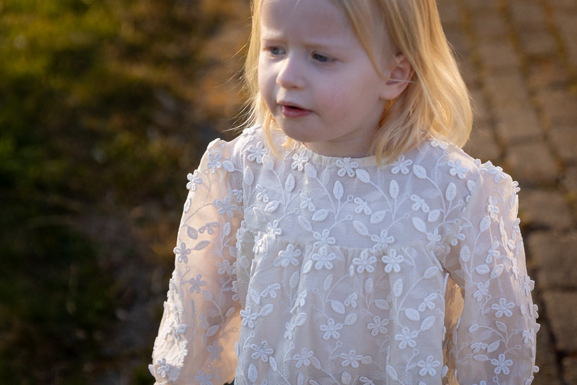 Two You Label - flower lace blouse Vienne - oat