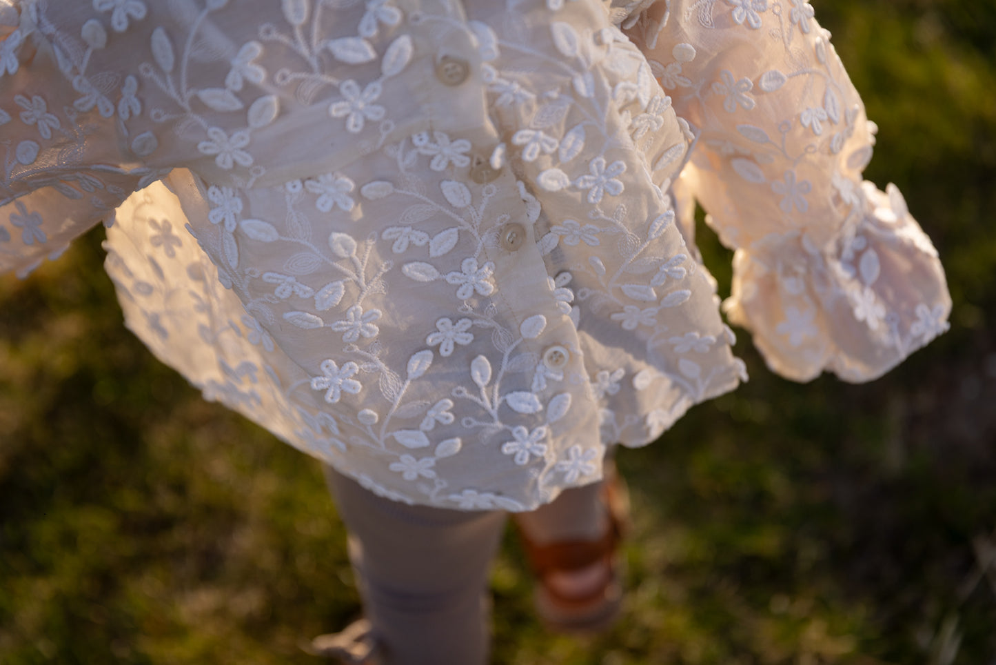 Two You Label - flower lace blouse Vienne - oat