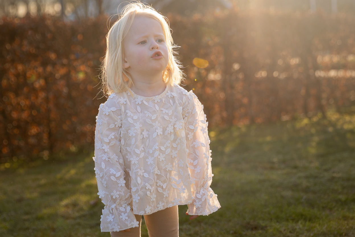 Two You Label - flower lace blouse Vienne - oat