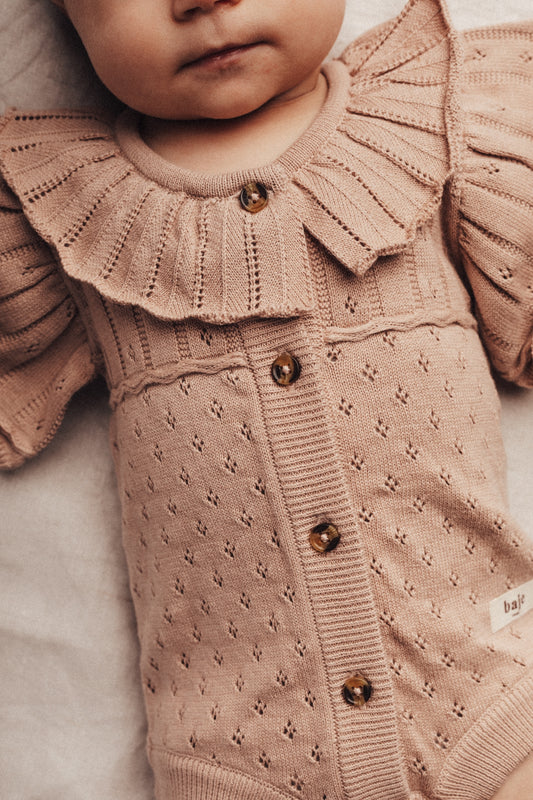 Baje Studio - knitted bodysuit Gaia - rose cafe