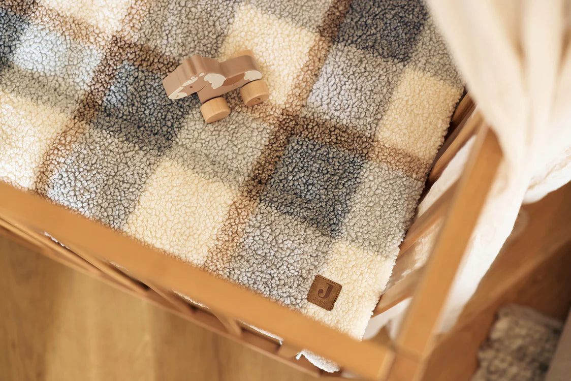 Houten paard op wielen