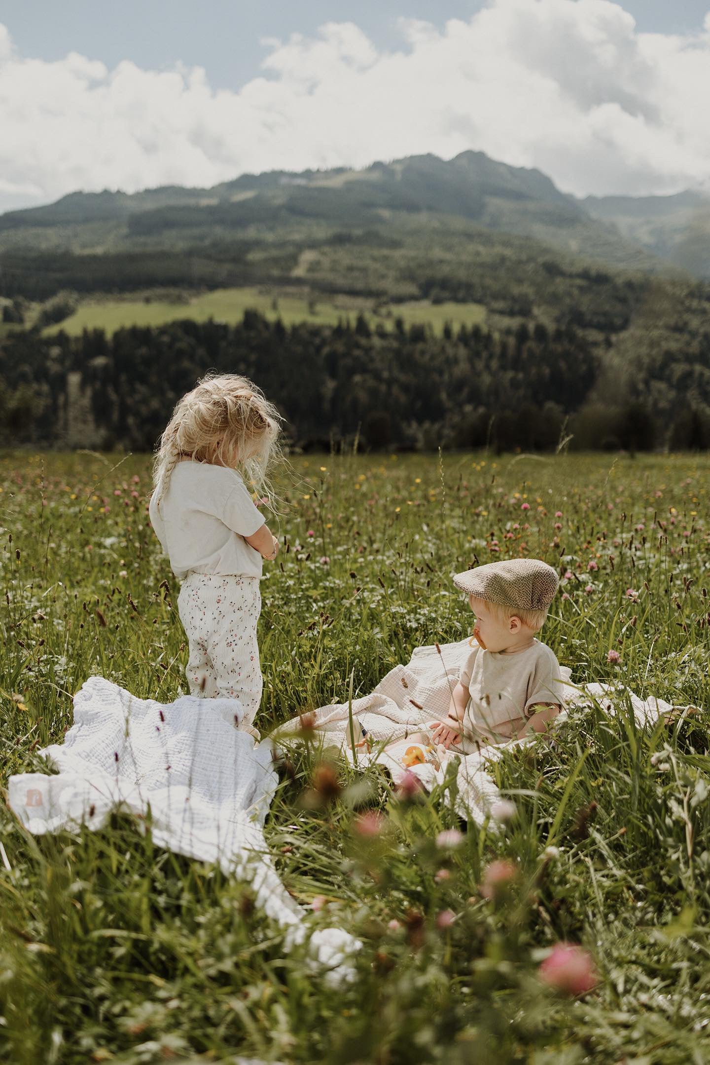 Broek bloemen - offwhite