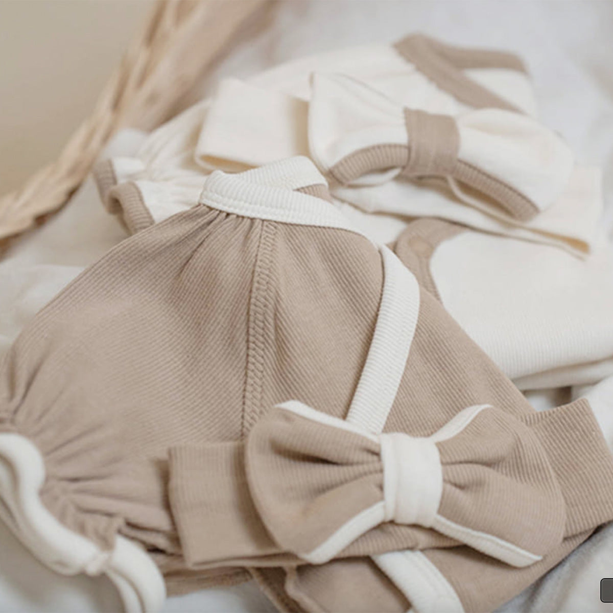 Peekaboo - hair ribbon Karen - mocha