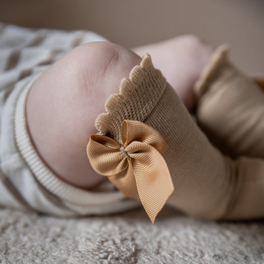 Kniekousen met strik - camel/beige