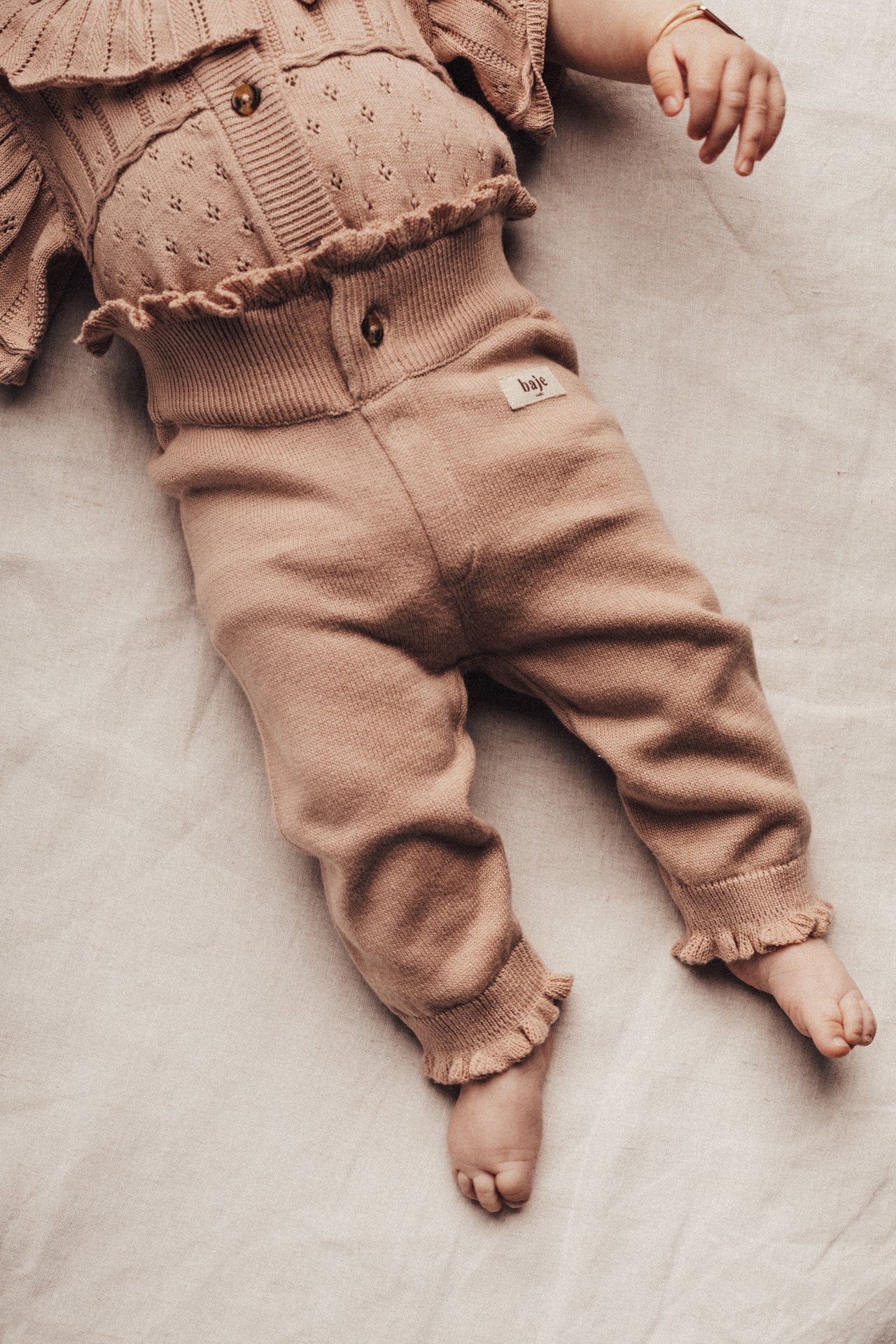 Baje Studio - knitted pants Lauren - rose cafe