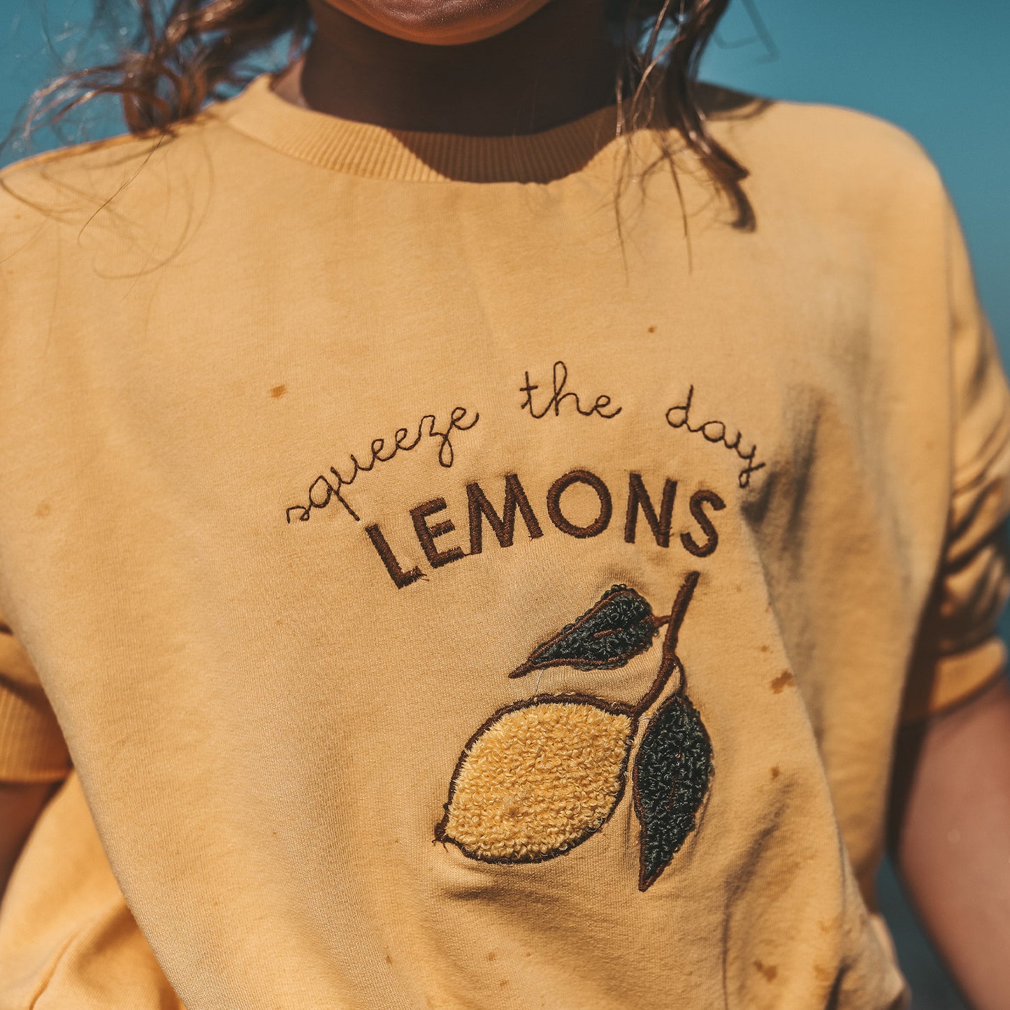 Salted Stories - oversized sweater - Lemons geel