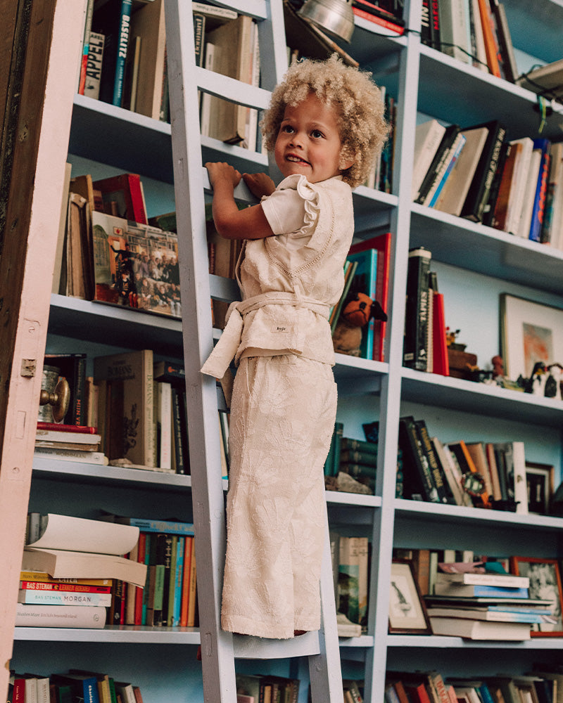 Baje Studio - gilet Ize shell - offwhite