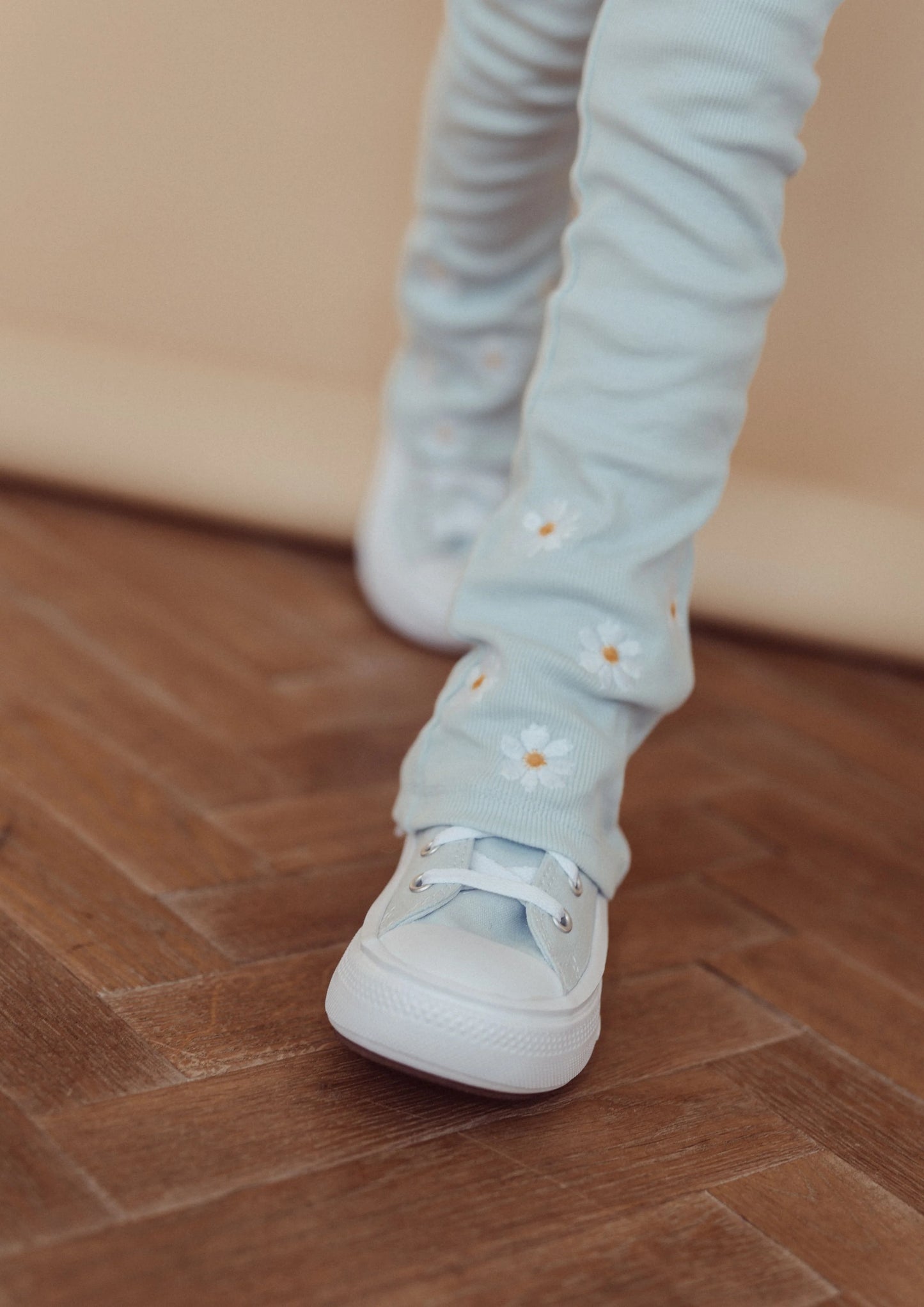 Two You Label - flare legging Lilly embroidery flower - light blue