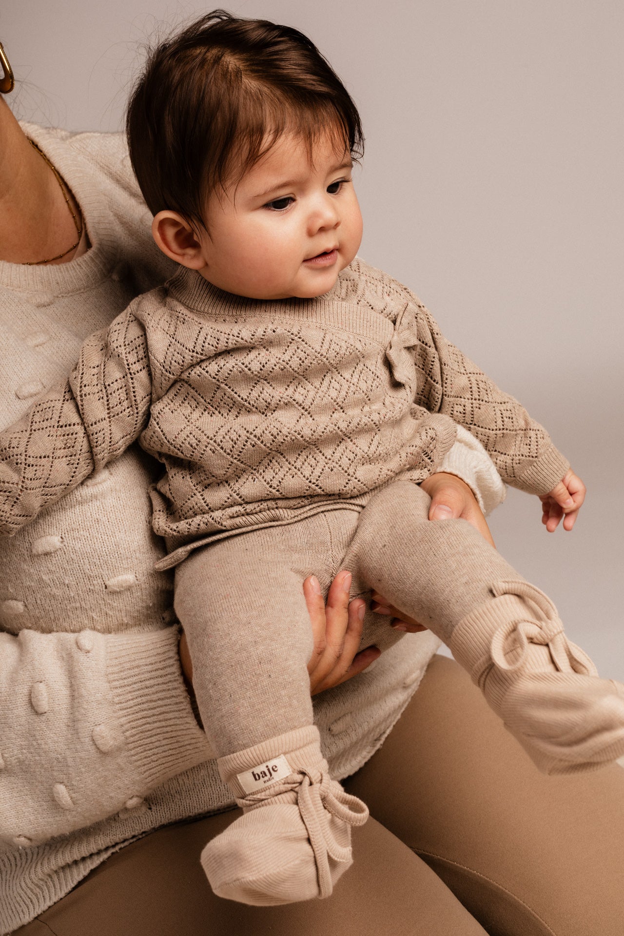 Baje Studio - wrap knit cardigan Maracon - sand desert