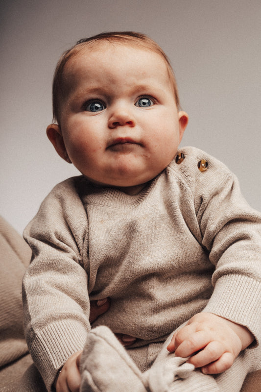 Baje Studio - knitted sweater Oto - taupe cafe
