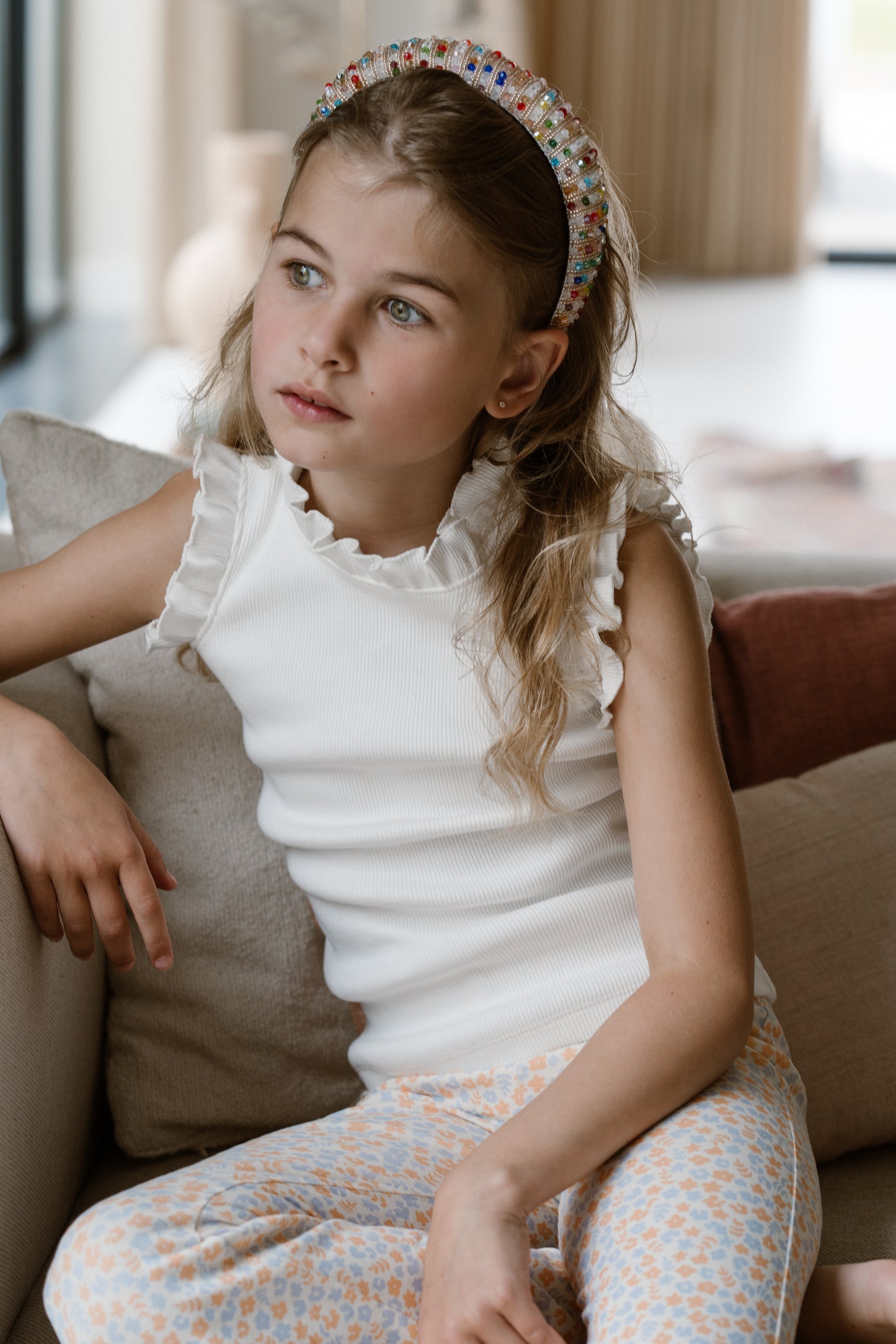 Navy Natural - ruffle rib top - white