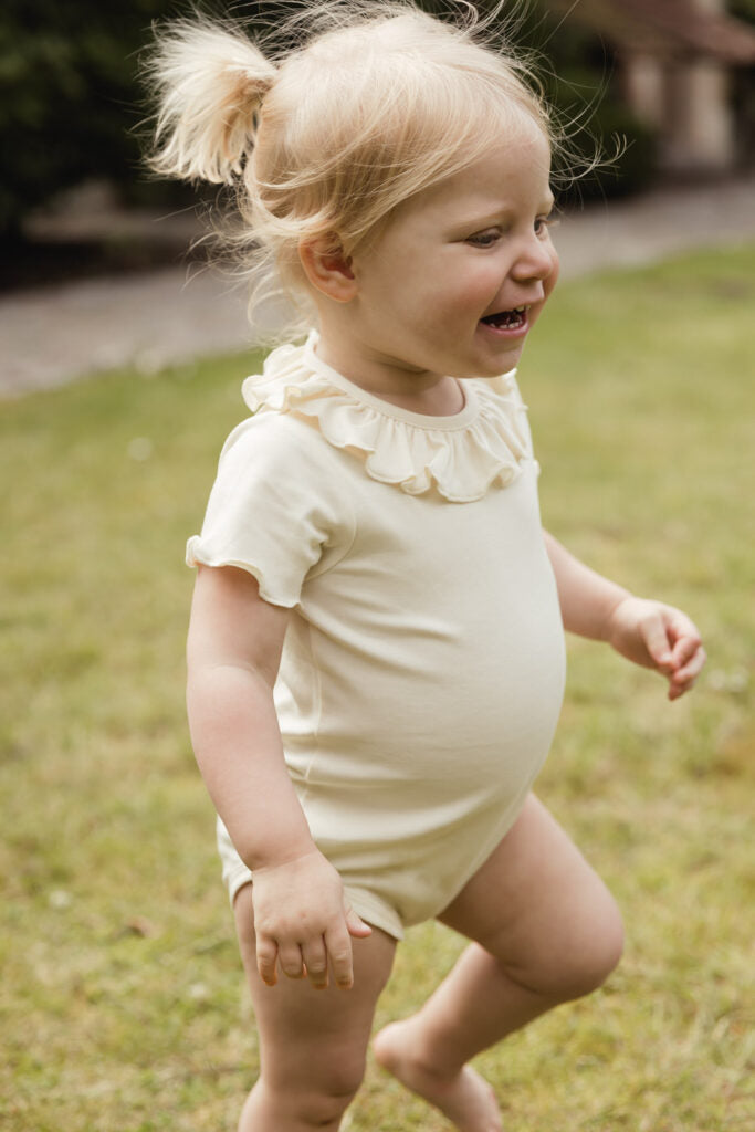 UAUA - ruffled romper - crema
