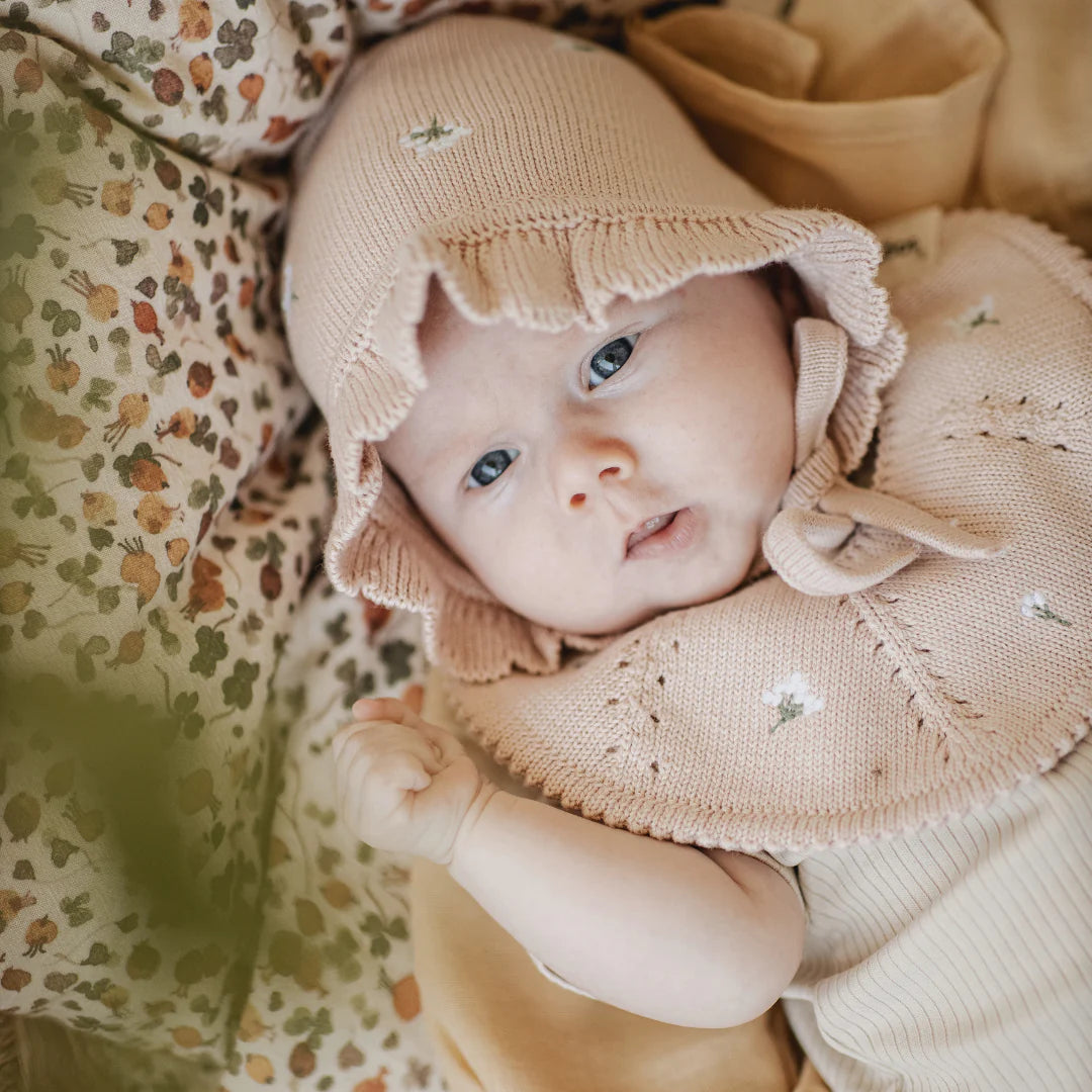 Giftbox baby girl - Flowers on Mellow Rose