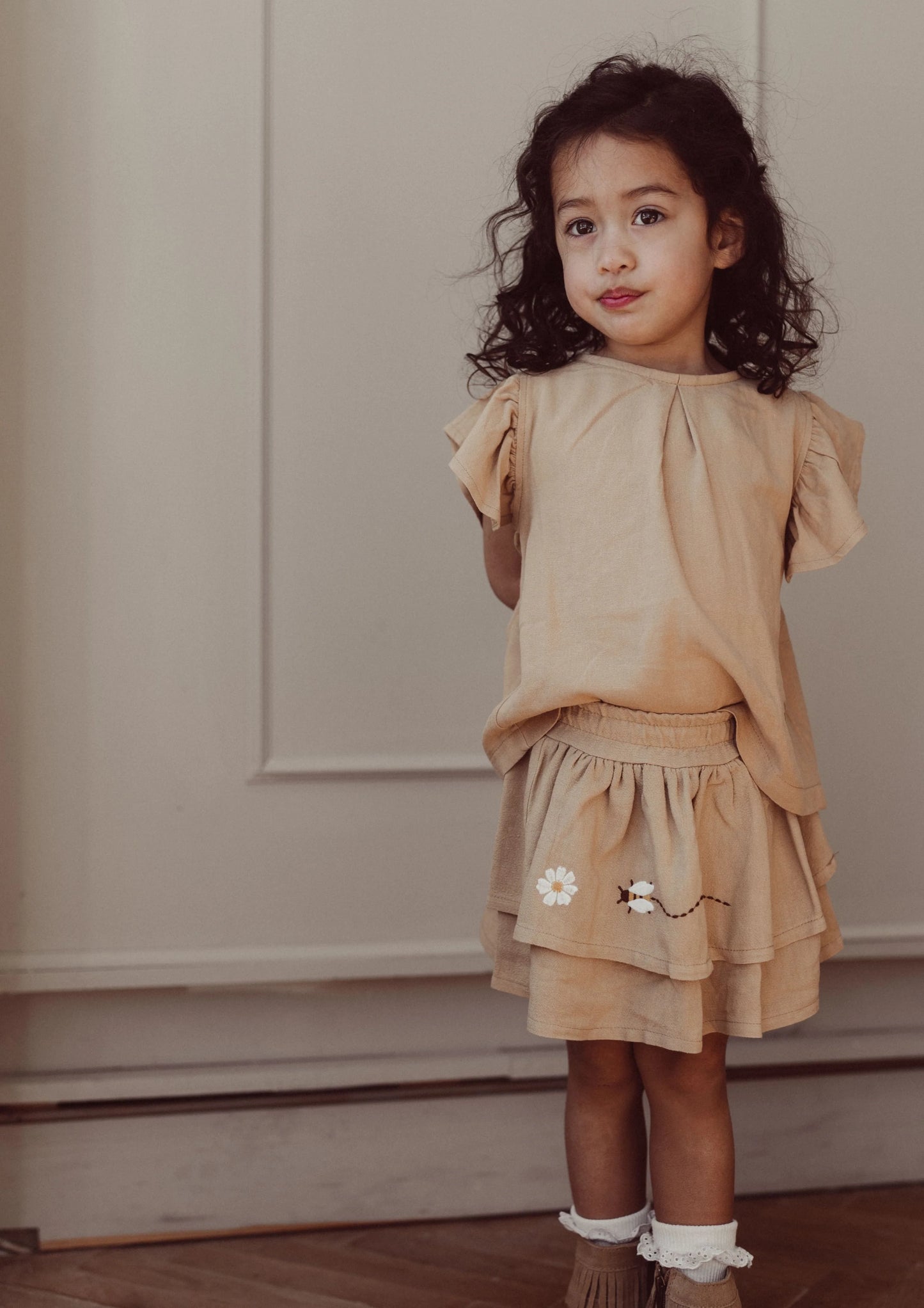 Skirt Sally - honey bee