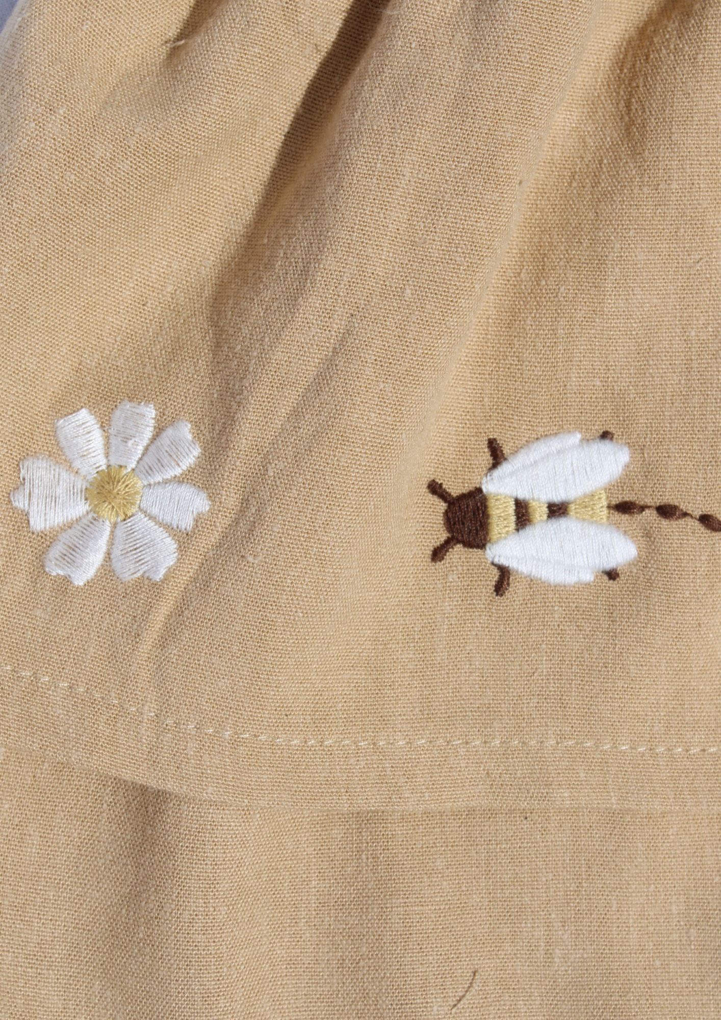Skirt Sally - honey bee