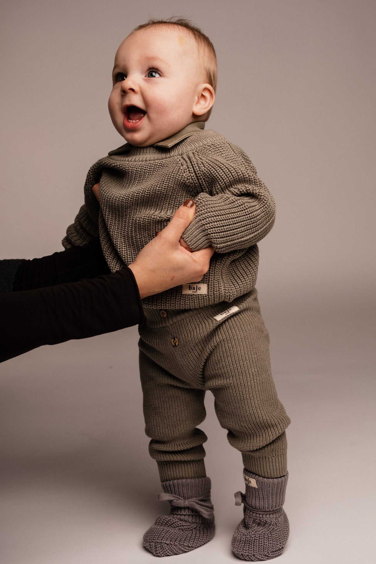 Baje Studio - knitted sweater Santis - green moss