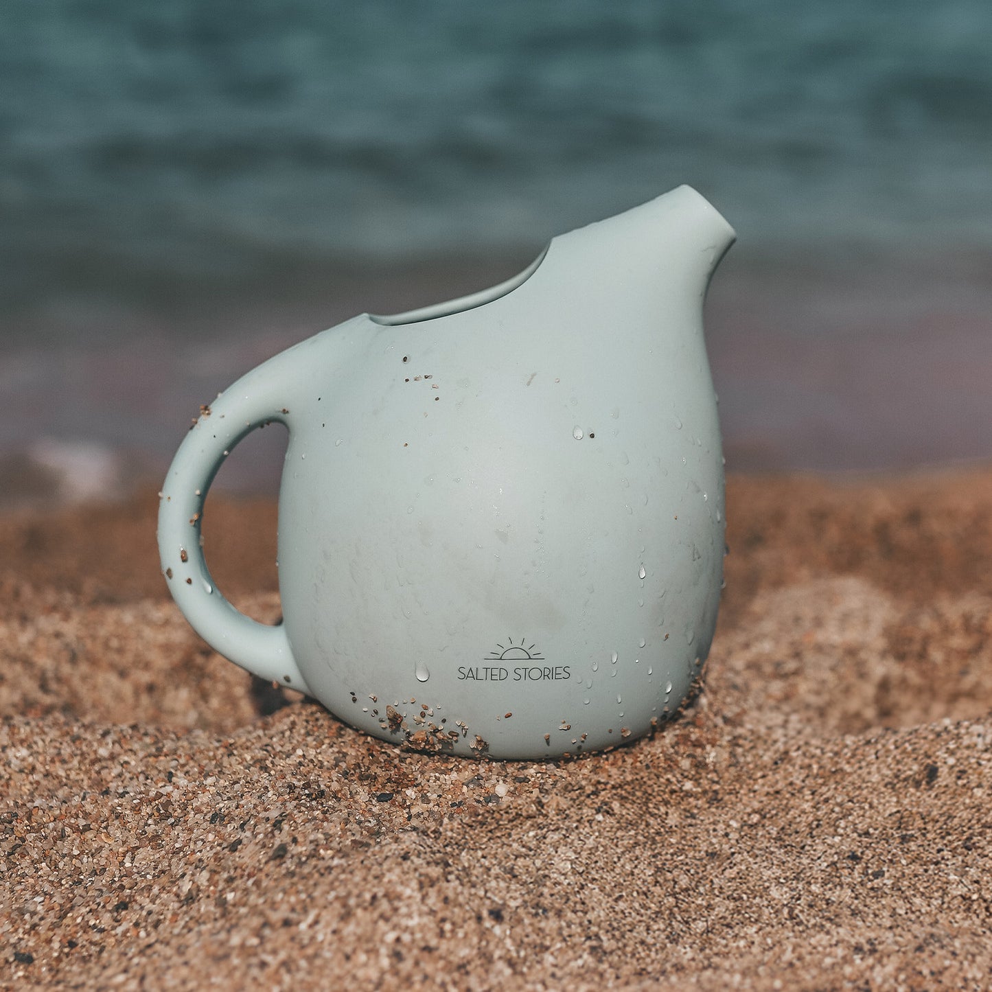 Salted Stories - water can Solid - blue