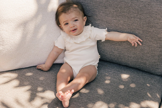 UAUA - ruffled romper - crema