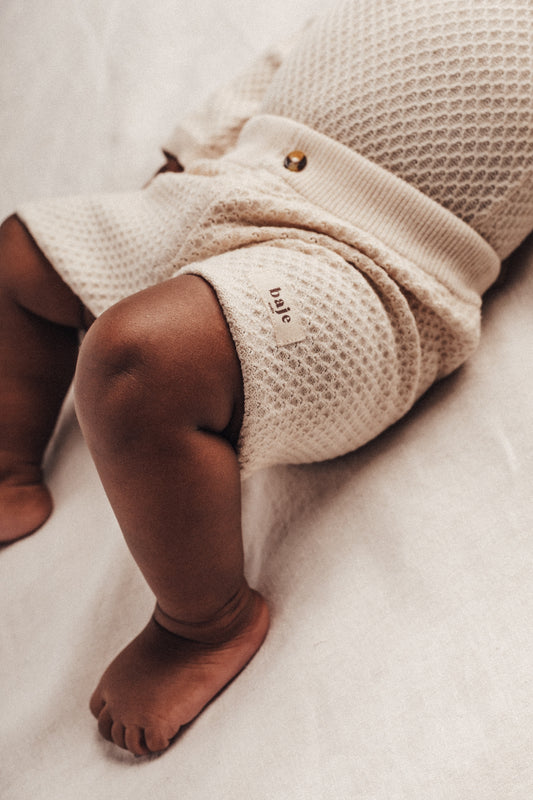 Baje Studio - knitted shorts Uriz - white cocunut