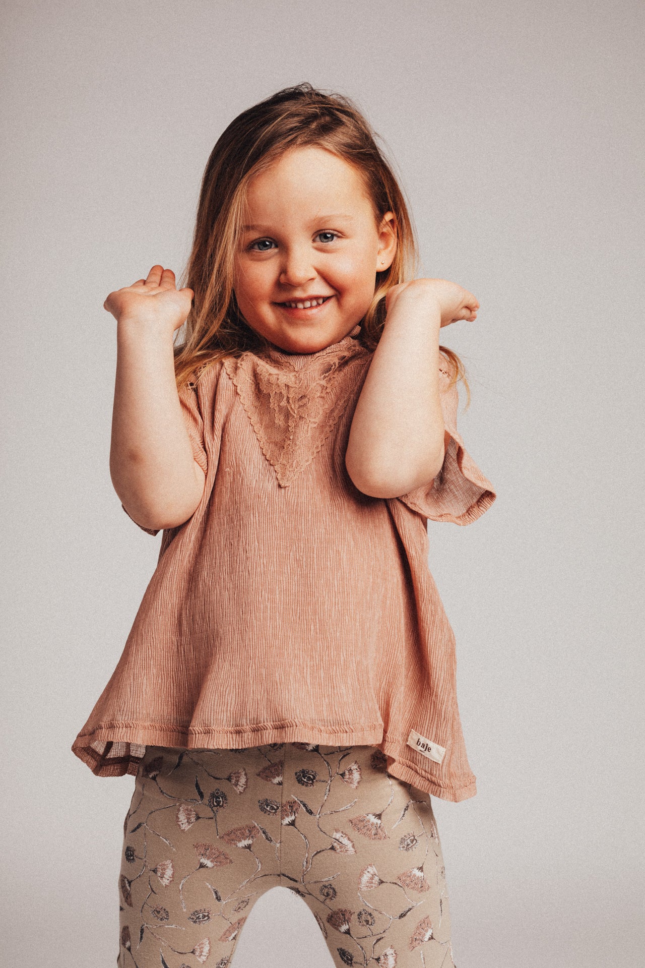 Baje Studio - crincle woven blouse Lou - rose amber