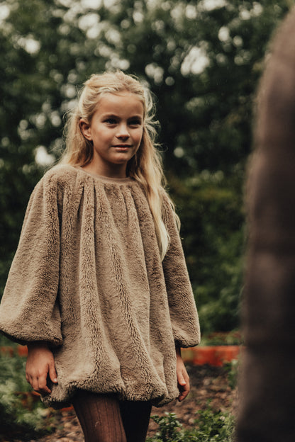 Baje Studio - faux fur dress Bowe - beige