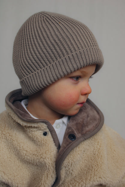 Knitted beanie ~ taupe