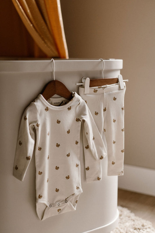Lil'Atelier - slim fit body squirrel - turtledove