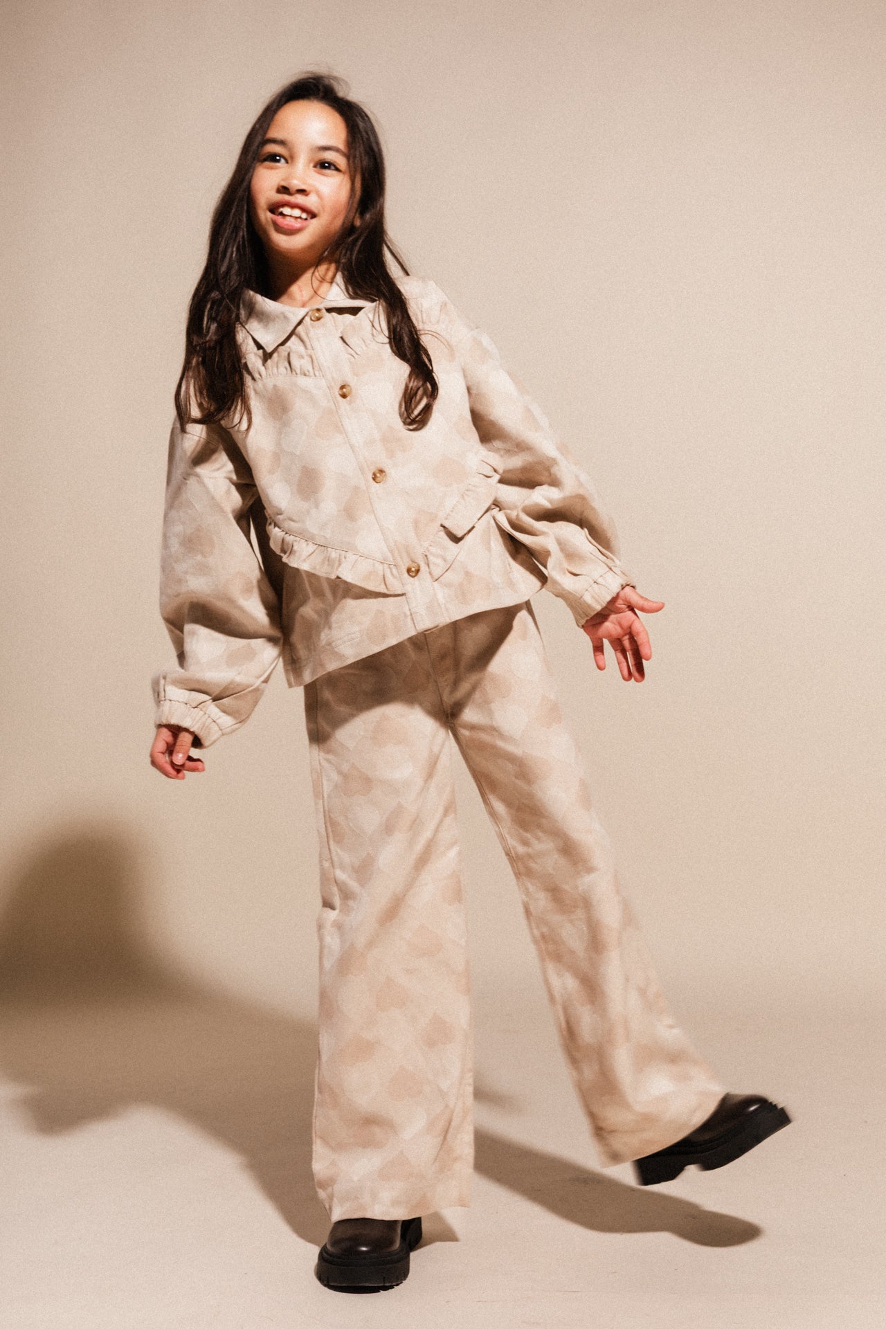 Labo - pants Liona - taupe hearts