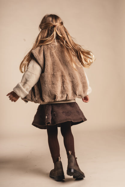Baje Studio - faux fur gilet Loue - beige