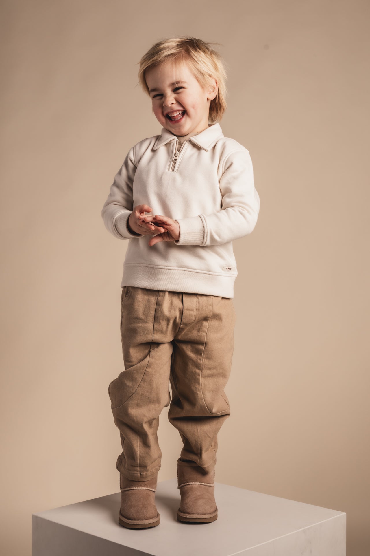 Baje Studio - pants Maeze - taupe