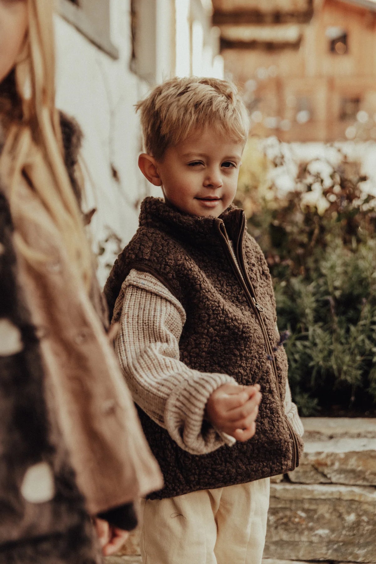 Baje Studio - teddy gilet Myso - brown choco