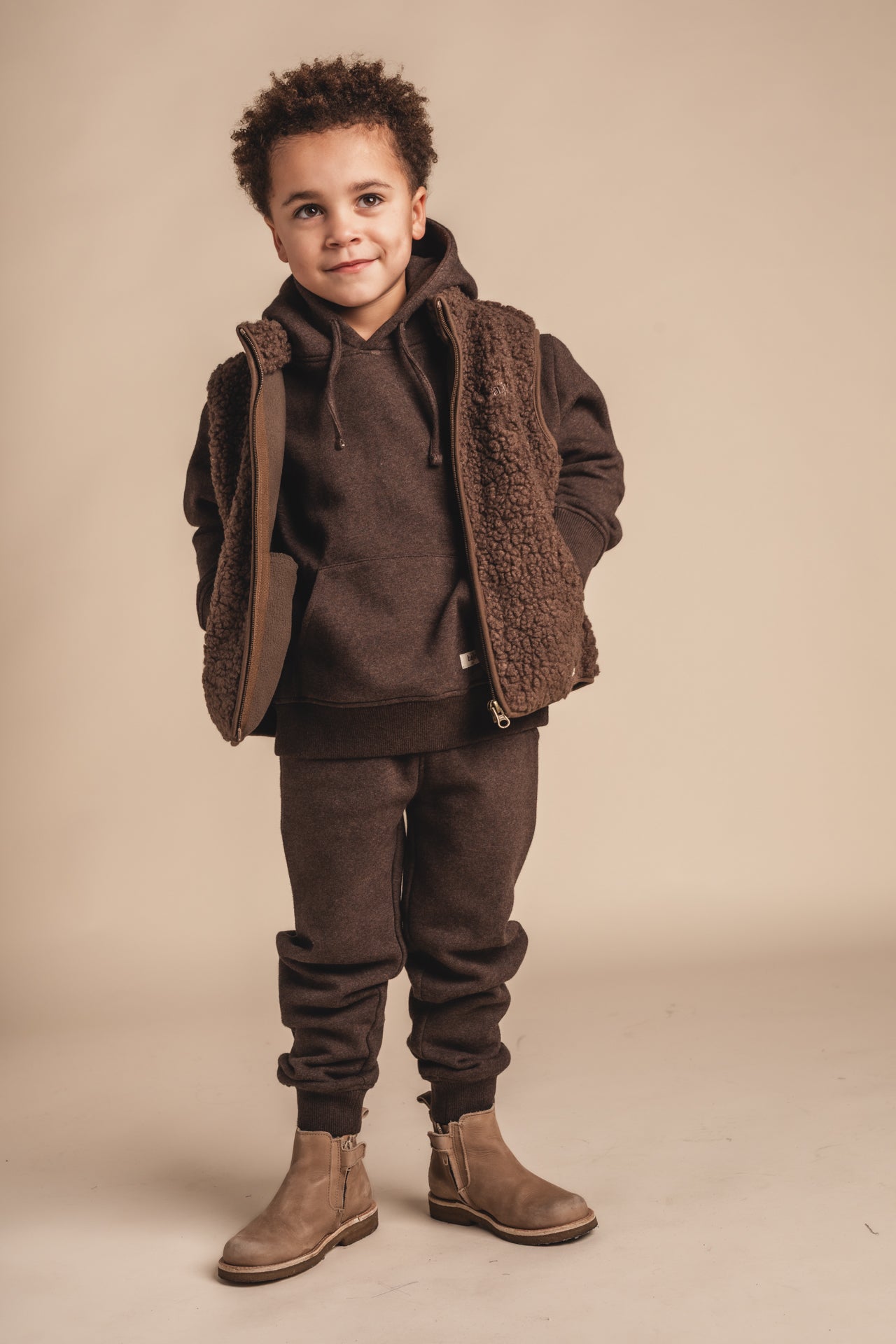 Baje Studio - pants Port - brown choco