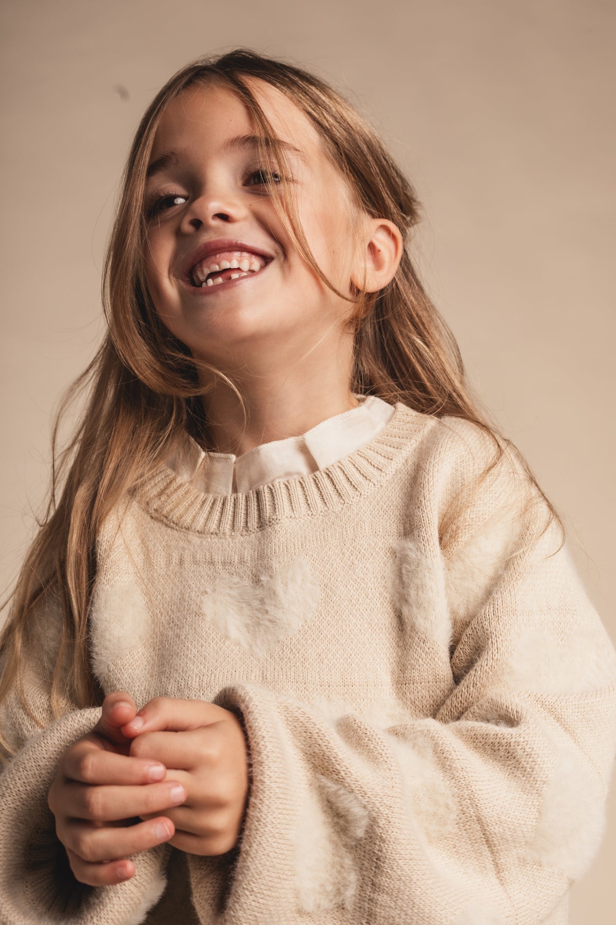 Baje Studio - knit heart sweater Soho - sand light
